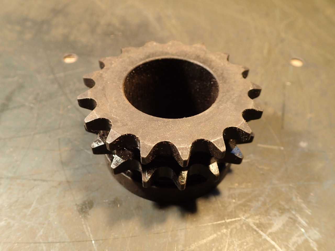 Browning D40H17 #40 2-Strand Chain Sprocket 17-Tooth QD Bushing Bore: NOS Unused - ROLLER CHAIN