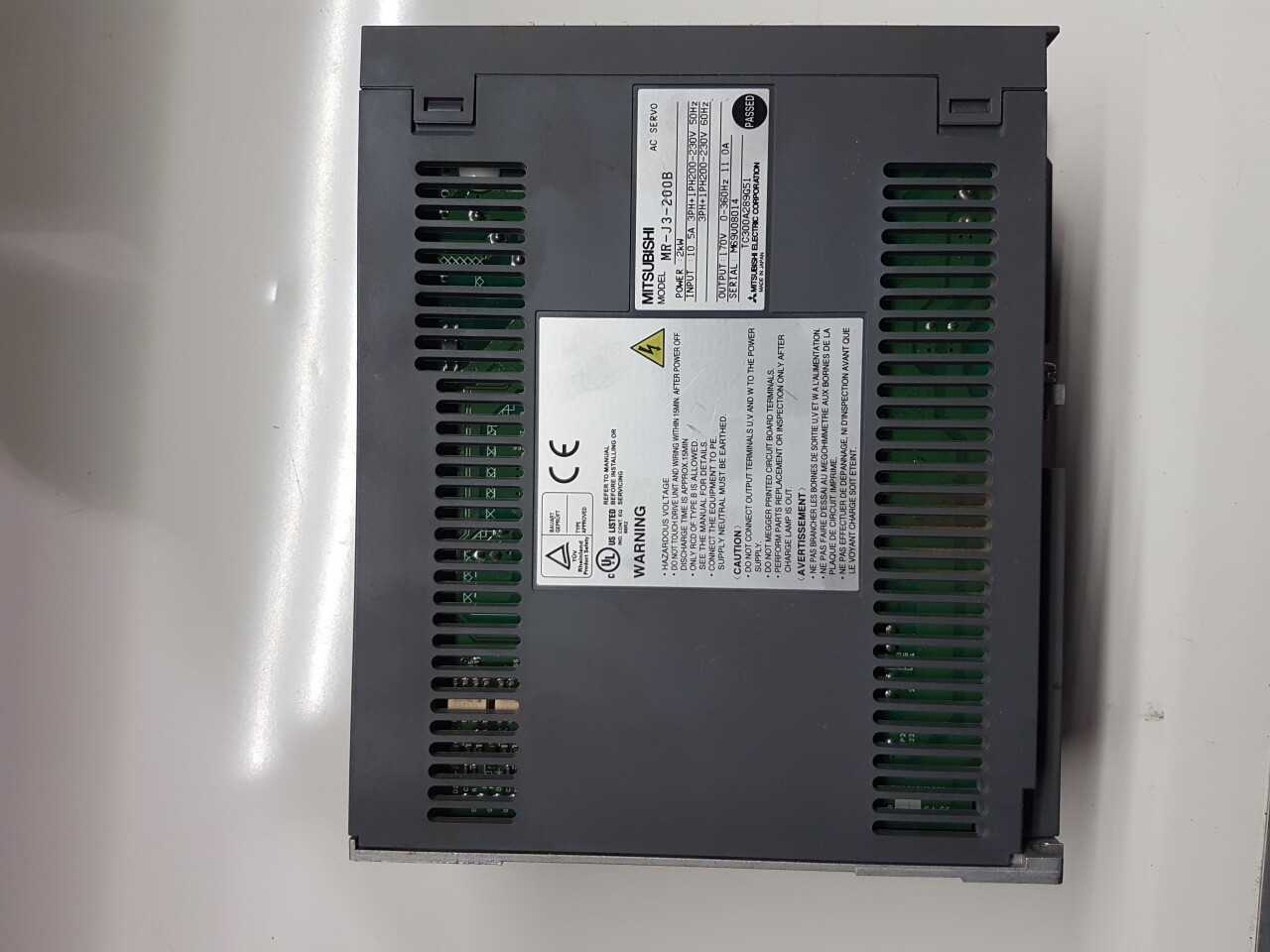 Mitsubishi MR-J3-200B Servo Motor Amplifier Drive MRJ3200B (QTY 1) - SERVO