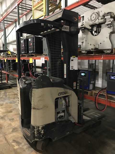 2005 Crown RR522035TT240 reach truck, Grand Rapids, MI - REACH TRUCKS