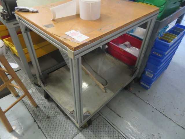 Aluminum Table on wheels - MISCELLANEOUS