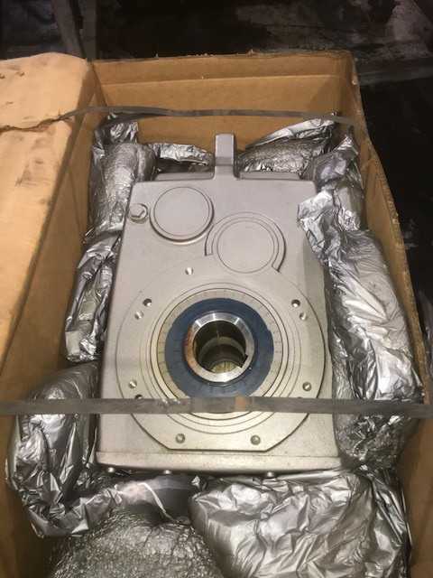Large Gearbox - GEAR REDUCERS