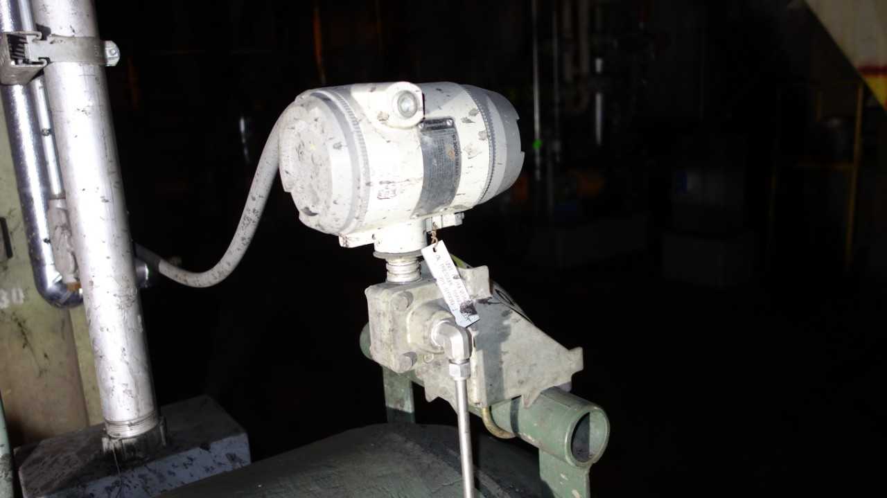 LOT OF 2 HONEYWELL ST3000 STG644 PRESSURE TRANSMITTER - INSTRUMENTATION
