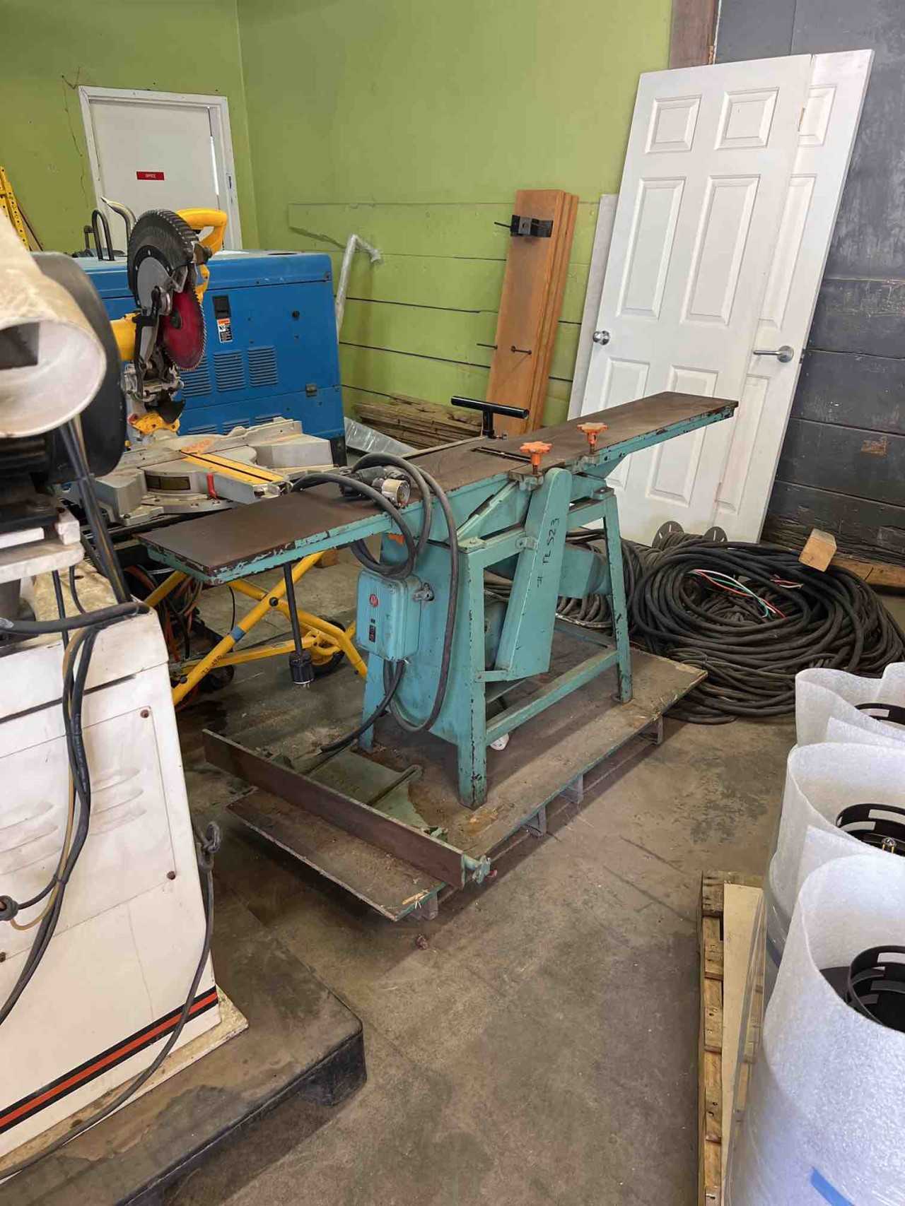 Surface Planer Machine - PLANER MILLING MACHINES
