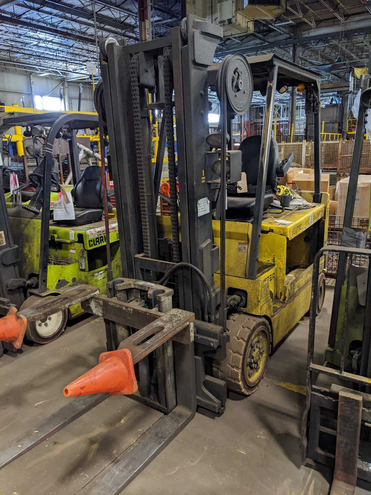 HYSTER E80XL3 8,000-LB. CAPACITY, ELECTRIC FORKLIFT - FORKLIFTS