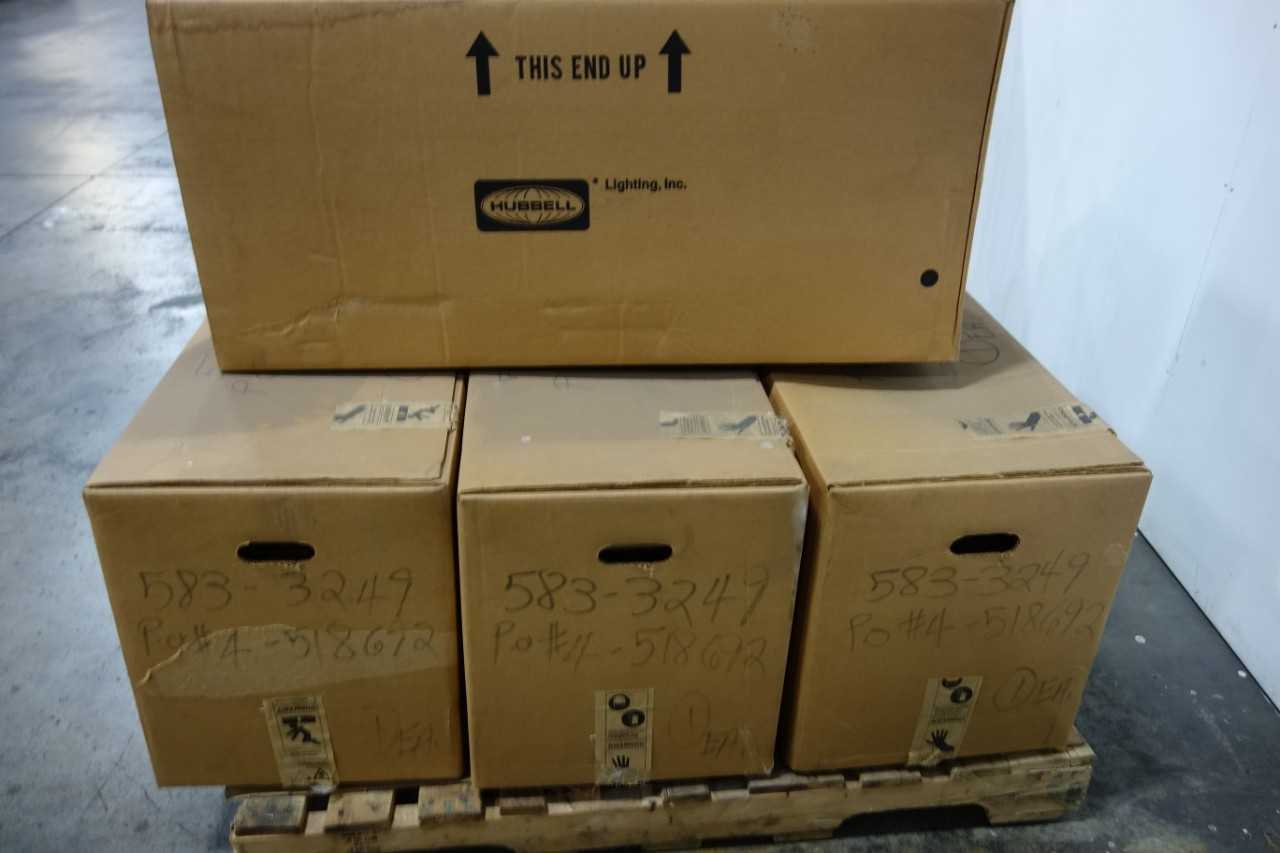 LOT OF 4 HUBBELL LIGHT FIXTURES - LIGHTING