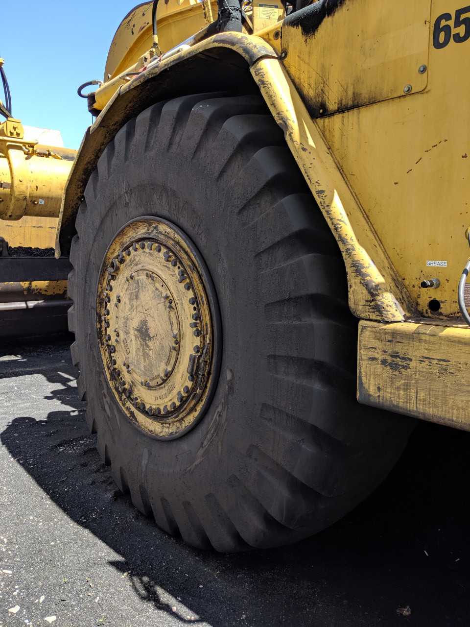 1996 CAT 657E SCRAPER - 24,305 HOURS - CONSTRUCTION EQUIPMENT