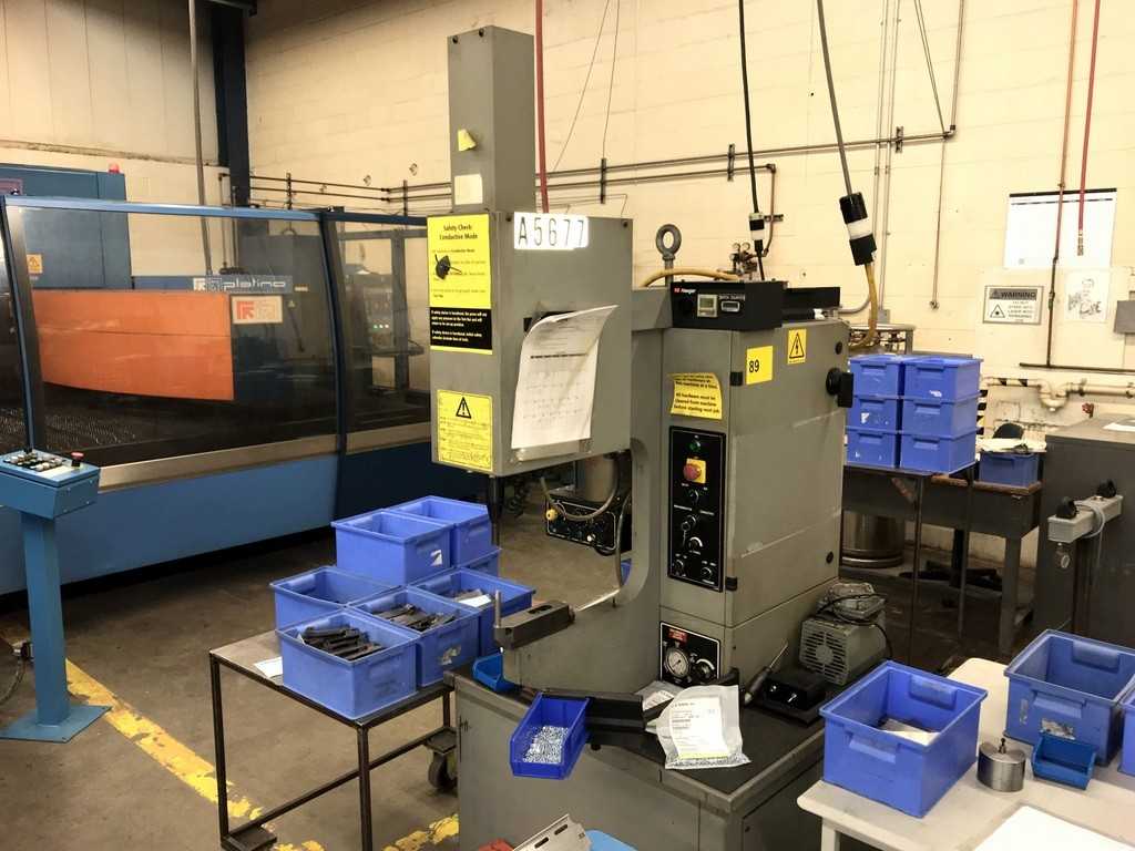 Haeger PEM Serter - PRESSES