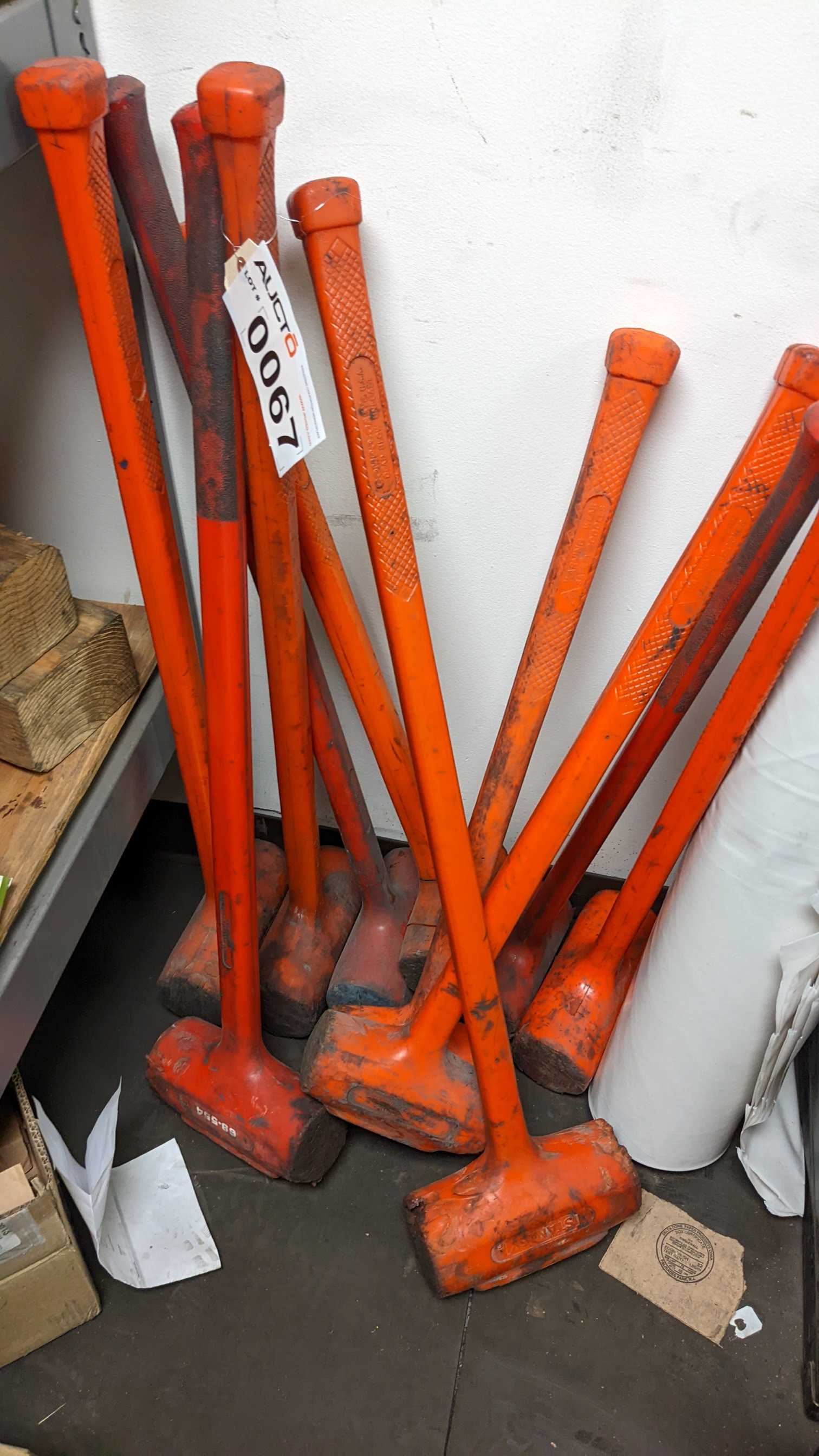 LOT OF SLEDGE HAMMERS - ELECTRIC POWER TOOLS