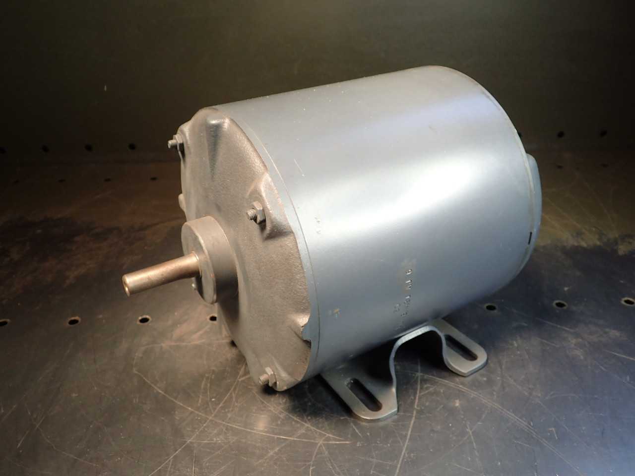 GE 5K42FG1967 AC Electric Motor: 110/220V, 1/4HP, 1725/1425 RPM CONT fr 56Z, NOS - ELECTRIC MOTORS