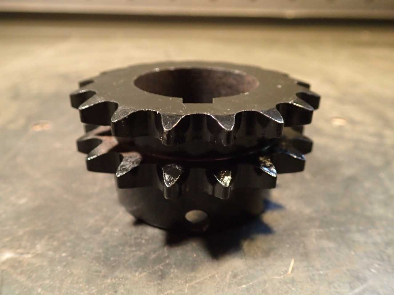 Browning D40B17 #40 2-Strand Chain Sprocket: 17-Tooth, 1-1/2" Keyed Bore, NOS - ROLLER CHAIN
