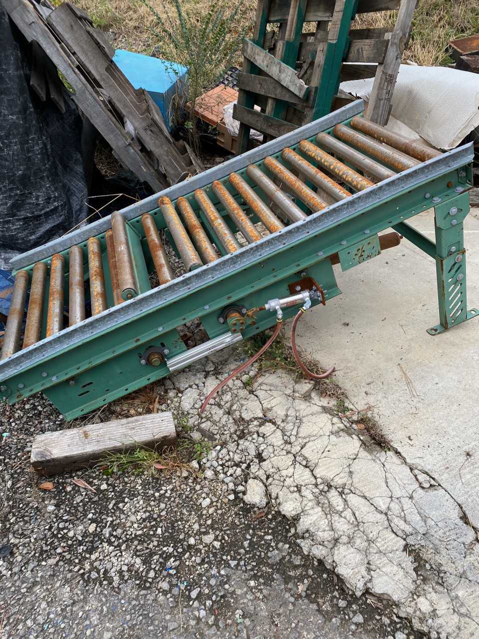 Roller Conveyor 5 ft length x 28 inches wide - CONVEYORS