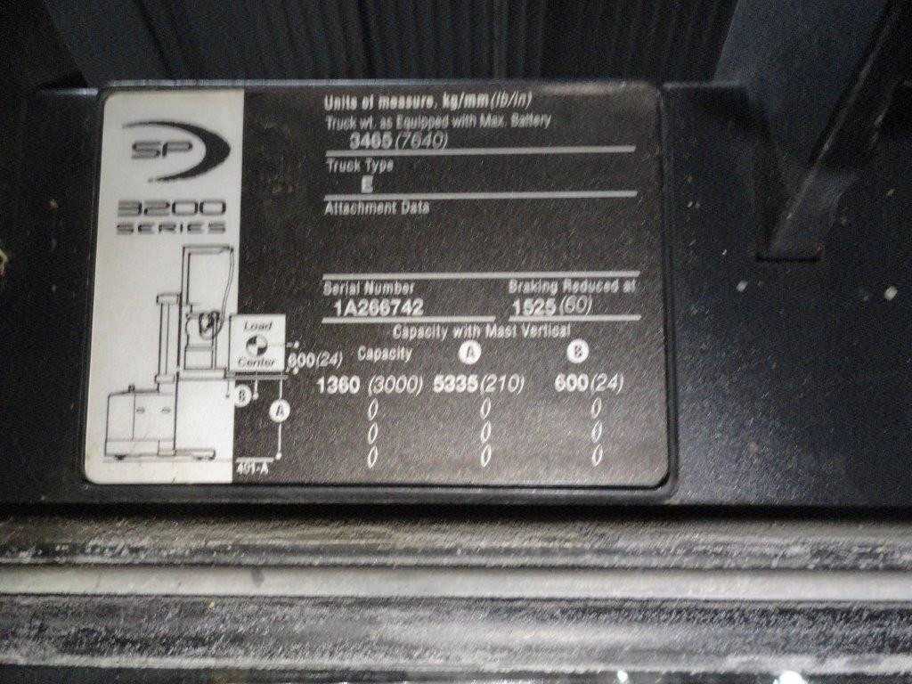 2003 CROWN ORDER PICKER, DENVER, CO - ORDER PICKER