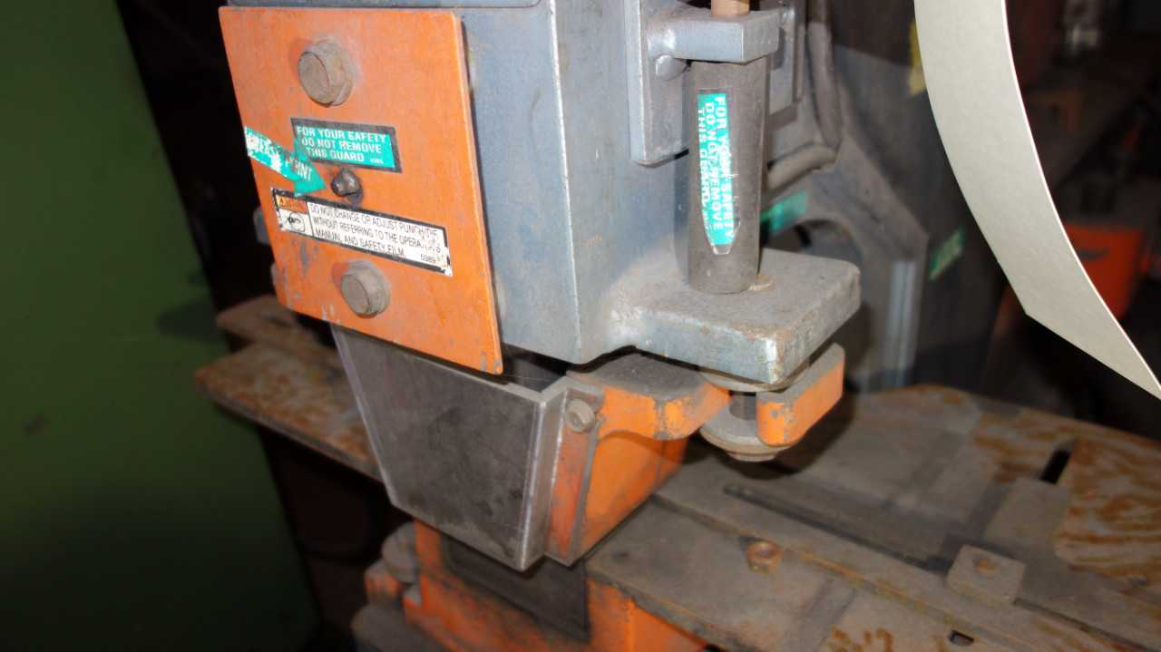 SCOTCHMAN 6509 65TON IRONWORKER 460V - ELECTRIC MOTORS