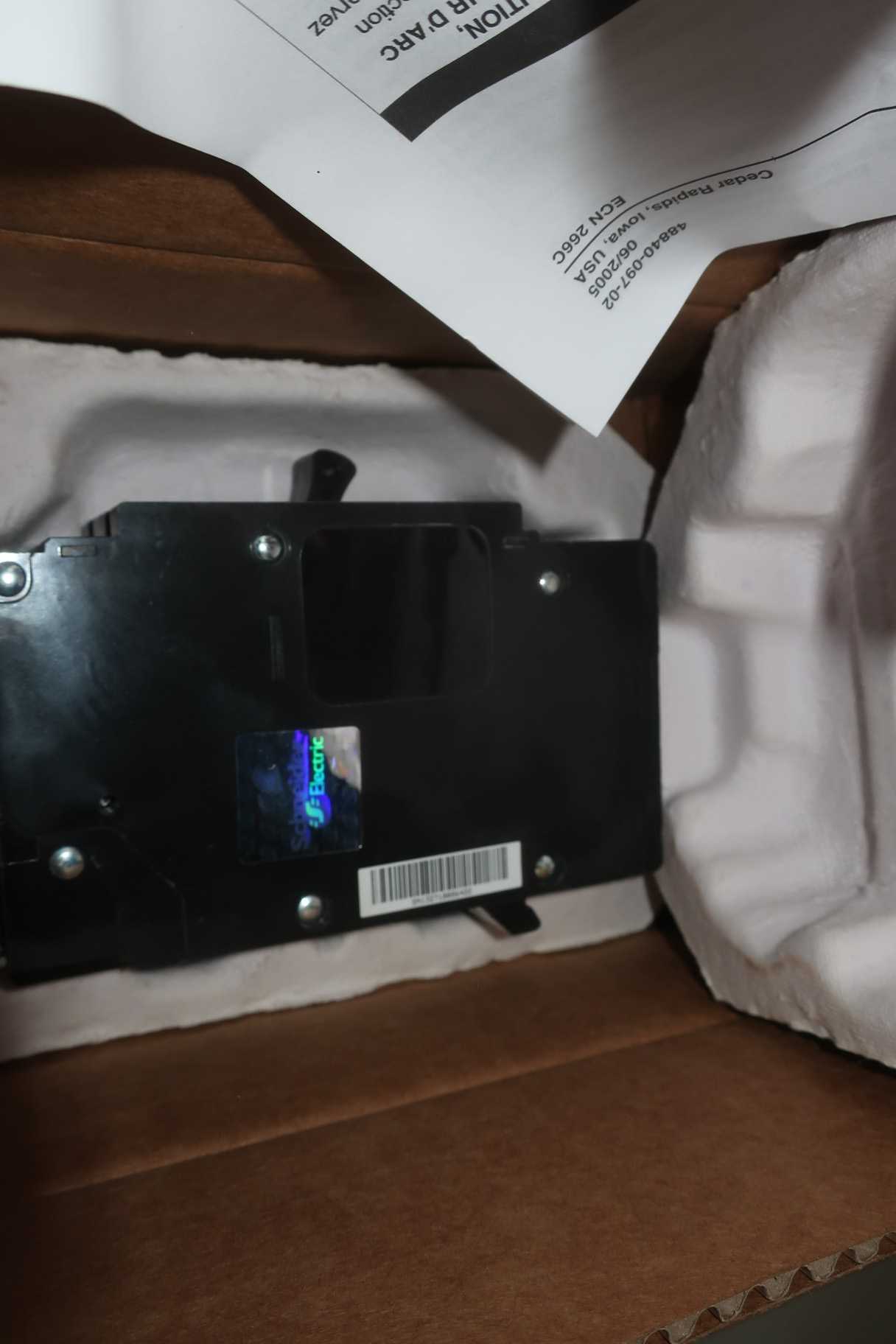 LOT OF 5 ASSORTED SQUARE D FA CIRCUIT BREAKERS - CIRCUIT BREAKERS