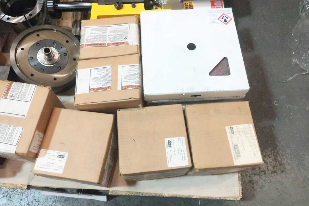 1 PALLET OF ASSORTED TOOLING- REAMERS, GRINDING DISKS, PASCAL CLAMPS, CUT OFF REELS- PASCAL, NORTON, KOMATSU - ELECTRIC POWER TOOLS