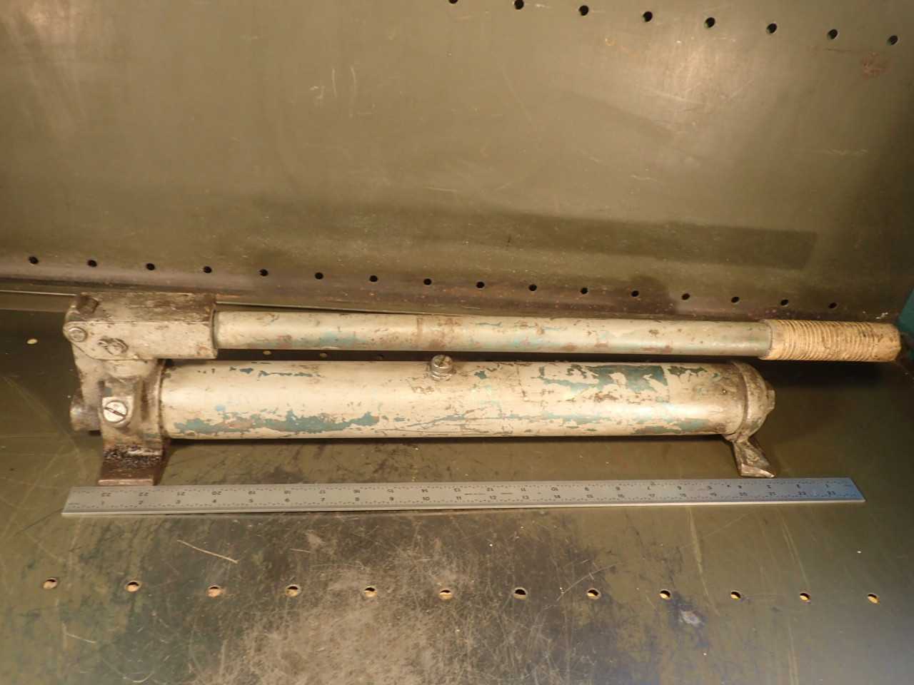 10-Ton Hydraulic Hand Cylinder Pump w/ Hose Autobody Frame Repair: 1/4" NPT Port - PRESSES