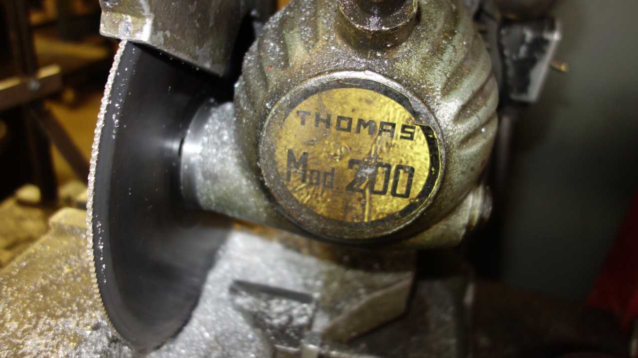 THOMAS 200 CIRCULAR COLD CUT SAW MACHINE STATION - METAL SAWS