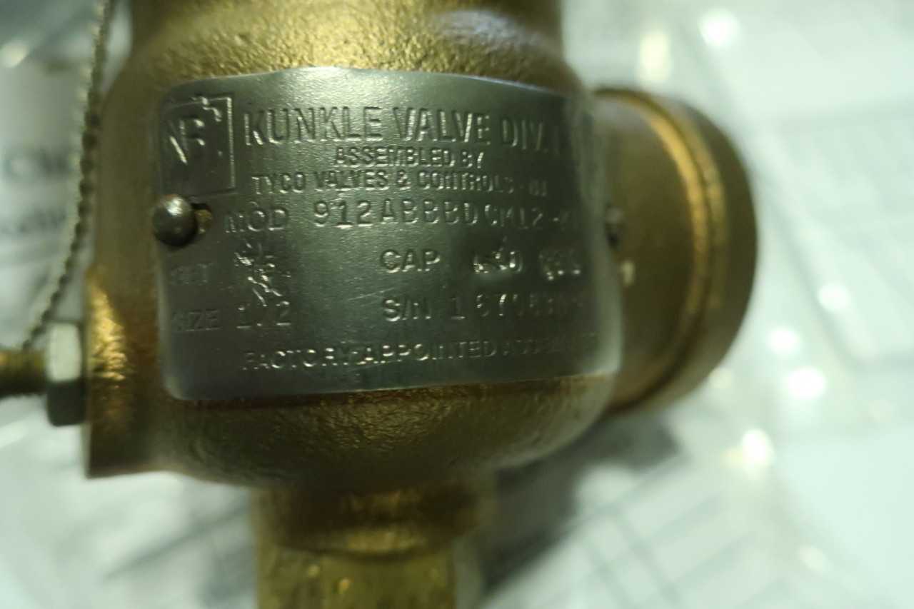 LOT OF ASSORTED RELIEF VALVES DRESSER ANDERSON KUNKLE - RELIEF VALVE