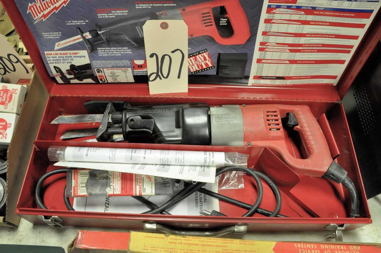Milwaukee Sawzall Reciprocating Saw with Case - ELECTRIC POWER TOOLS