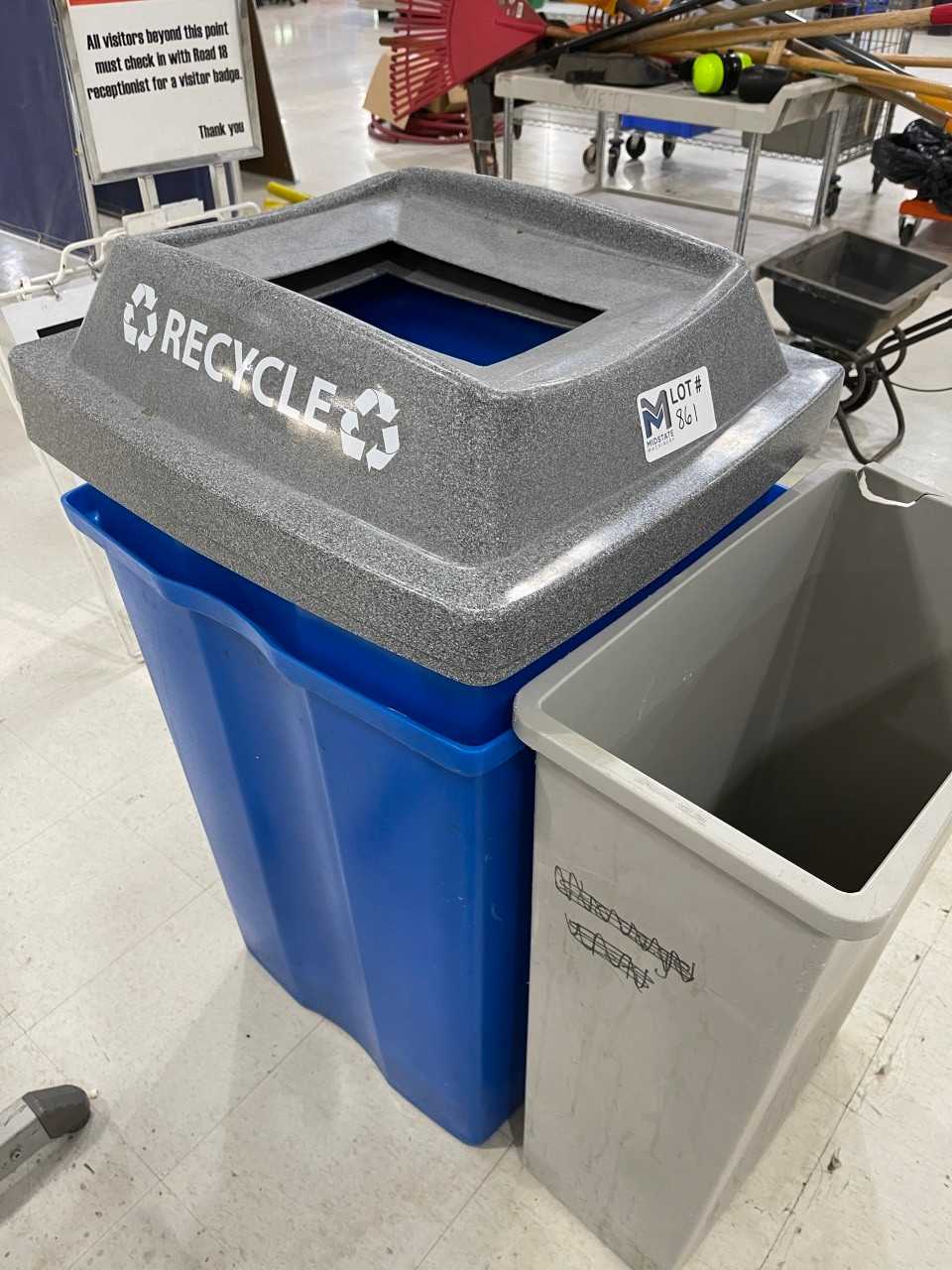 Recycle Cans and a trash can Heavy duty - MANUAL PALLET JACKS