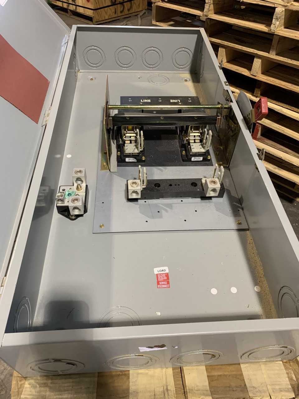NEW GENERAL ELECTRIC HEAVY DUTY SAFETY SWITCH 400AMP 240VAC. 125HP 2 POLE DISCONNECT - DISCONNECT SWITCHES