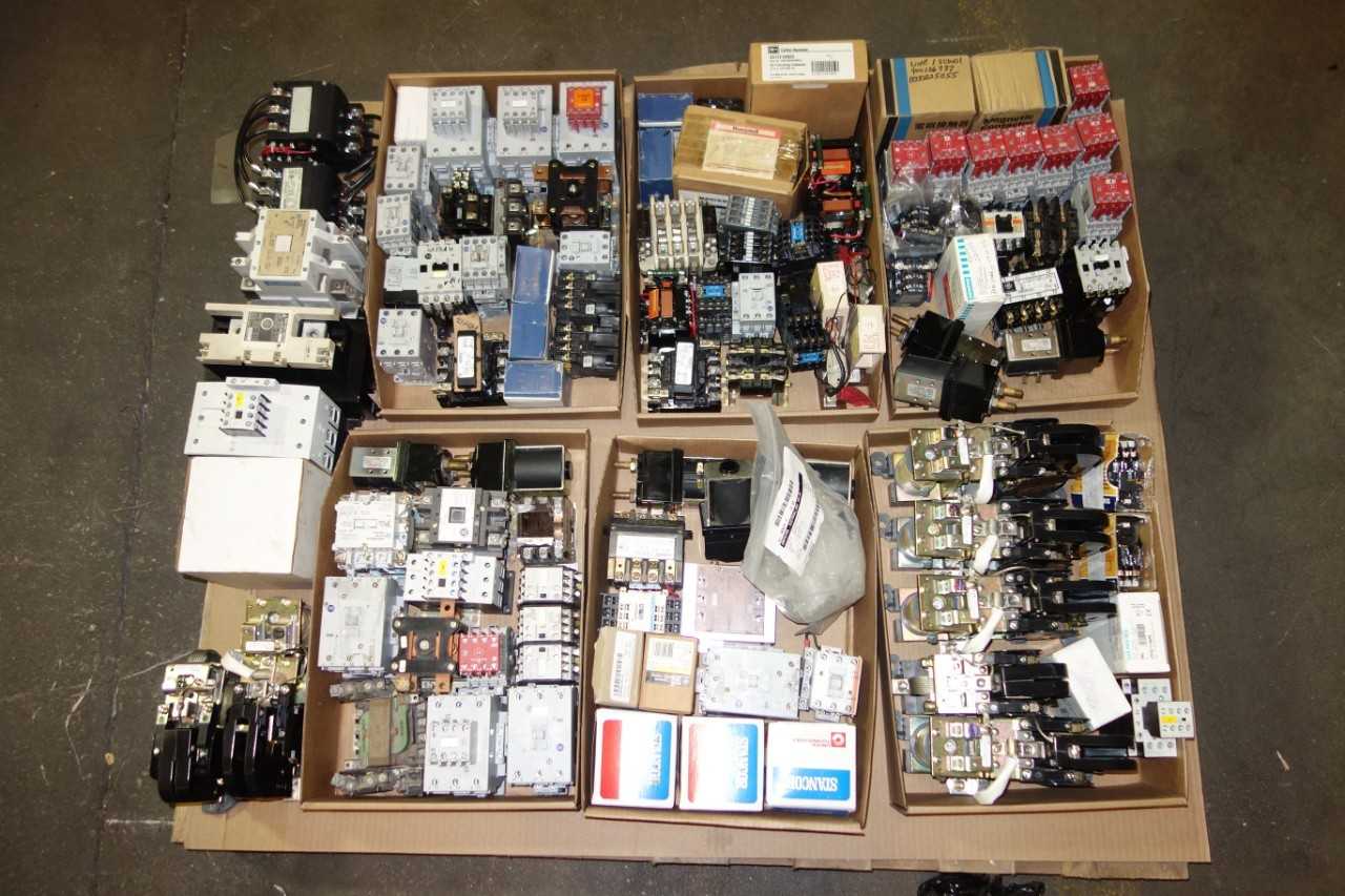 1 PALLET OF ASSORTED CONTRACTORS AND ACCESSORIES - ELECTRICAL COMPONENTS