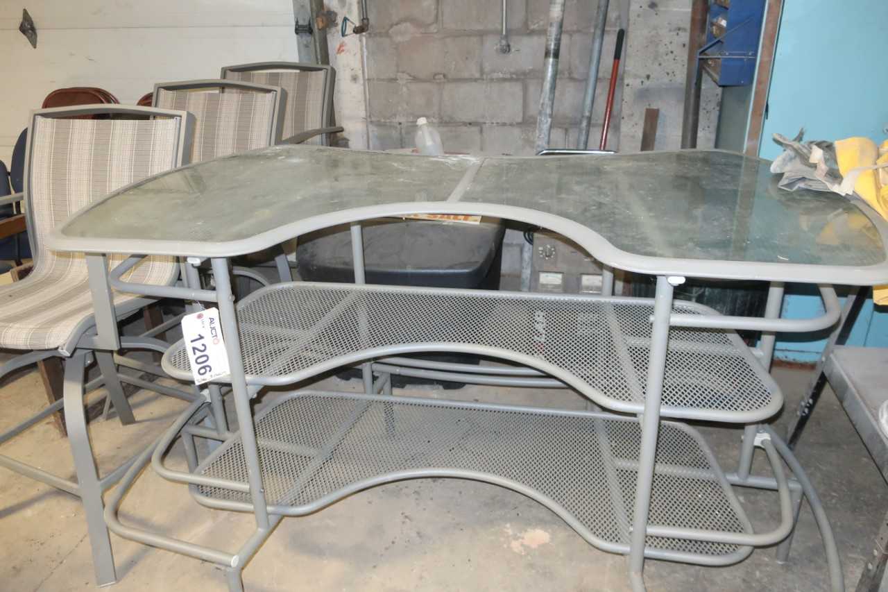 LOT OF ASSORTED PATIO FURNITURE - MISCELLANEOUS