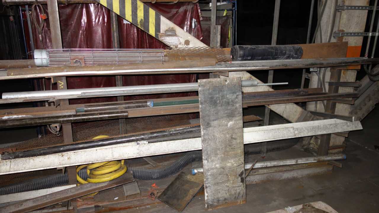 METAL PLATE AND PIPE STOCK WITH CANTILEVER RACK - MISCELLANEOUS