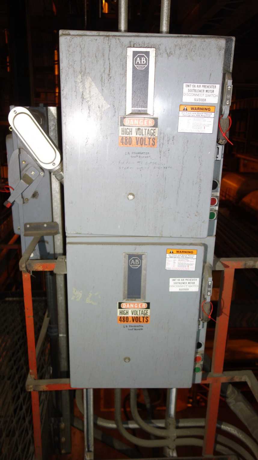 LOT OF 3 ASSORTED ELECTRICAL PANEL, 1X SQUARE D SY/MAX CONTROL PANEL, 2X ALLEN BRADKEY 505-AOD REVERSING COMBINATION STARTER DISCONNECT - ELECTRICAL COMPONENTS