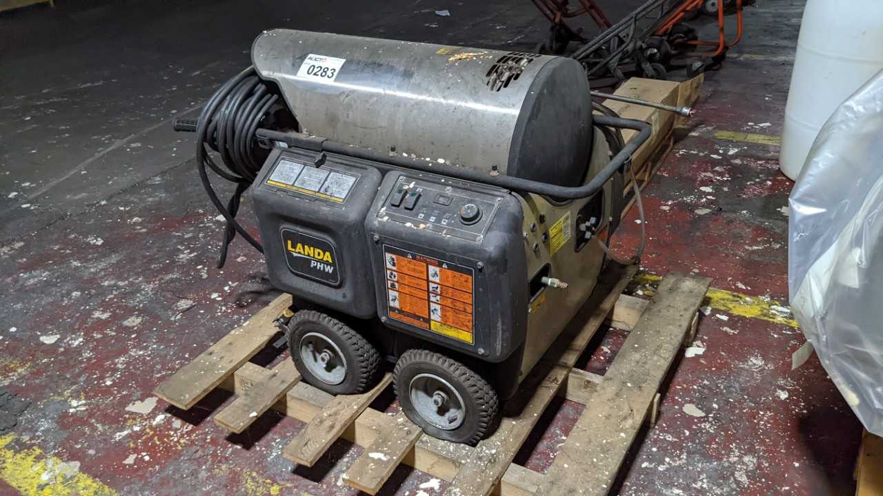 Landa PHW4-22024A diesel pressure washer 47.5 hours - PLANT & FACILITY