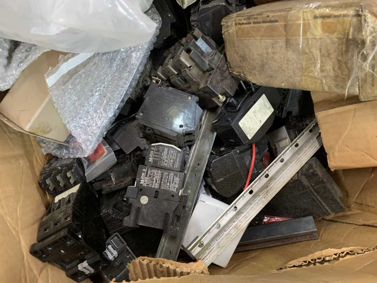 CRATE OF MISC ELECTRICAL PARTS SIEMENS , CUTLER-HAMMER, BREAKERS, OVERLOADS ETC. - INDUSTRIAL PARTS