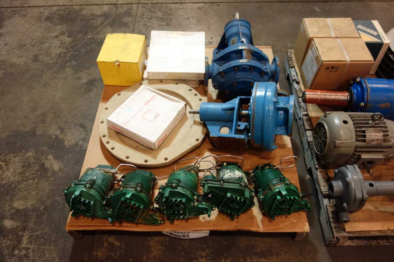 2 PALLETS OF ASSORTED PUMPS, REPLACEMENT PARTS, PUMP SEAL, SUBMERSIBLE PUMPS - PUMPS