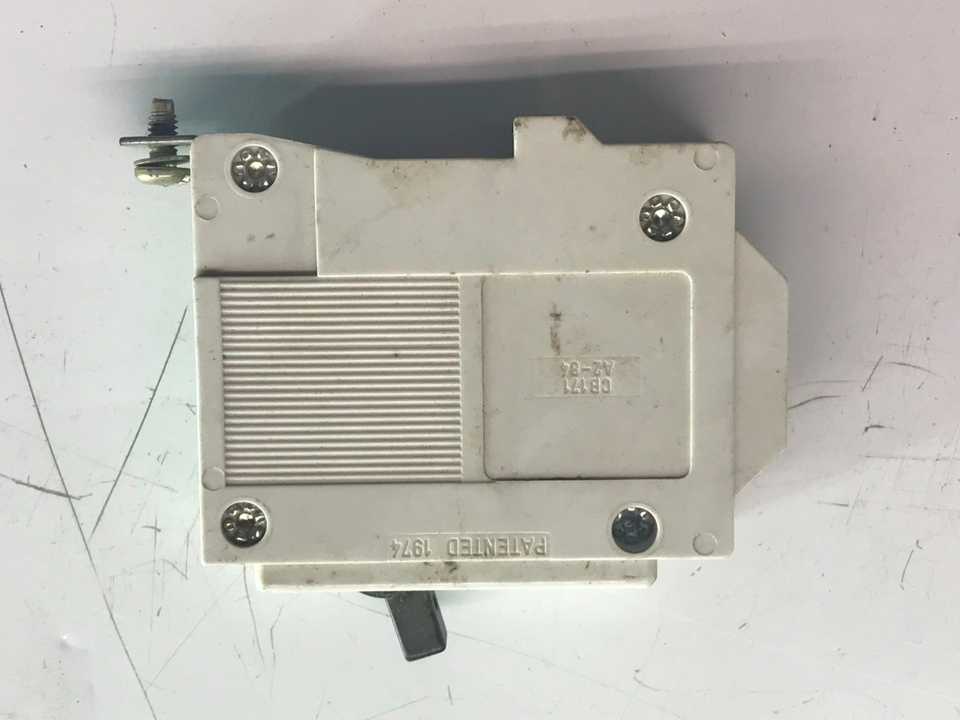 COMMANDER 15A 1 POLE CIRCUIT BREAKER (QTY 45) - CIRCUIT BREAKERS