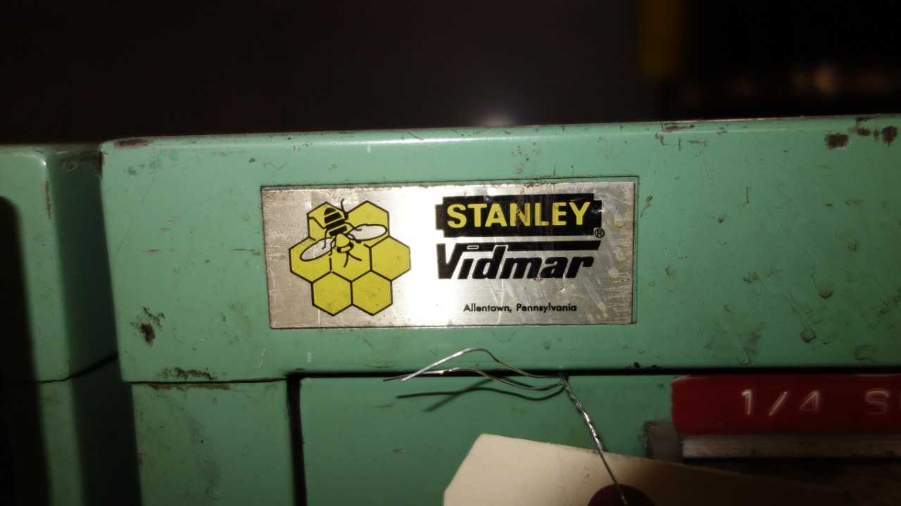 STANLEY VIDMAR 8 DRAWER TOOL CABINET - TOOL STORAGE