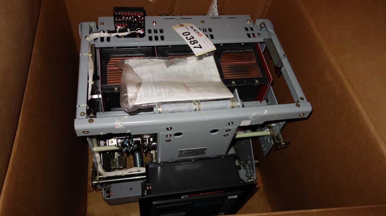NEW GE 4000Amp WAVEPRO WE1 WPS-40 LV CIRCUIT BREAKER - CIRCUIT BREAKERS