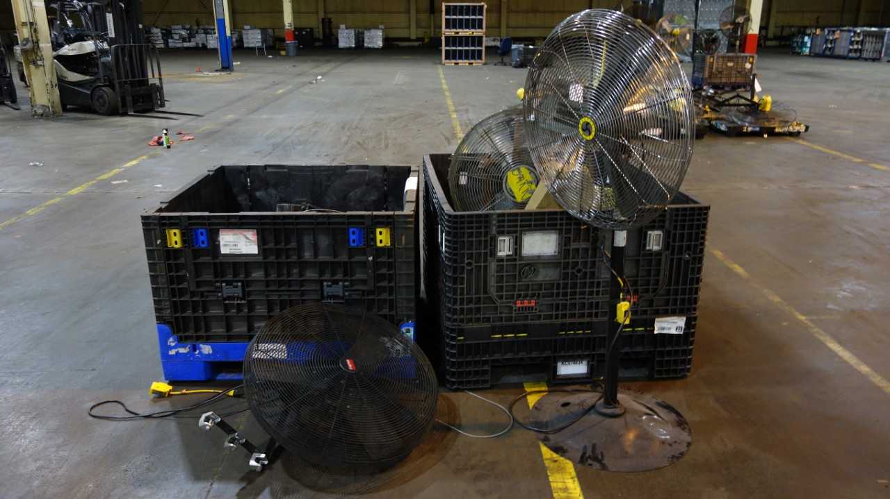 2 CRATES OF ASSORTED INDUSTRIAL FANS, STANDING CIRCULATORS, DAYTON 4UX58A, 6C539B, JAN-FAN JF-110V-HEM, AIRMASTER BTA48R11/9/7 - HVAC EQUIPMENT