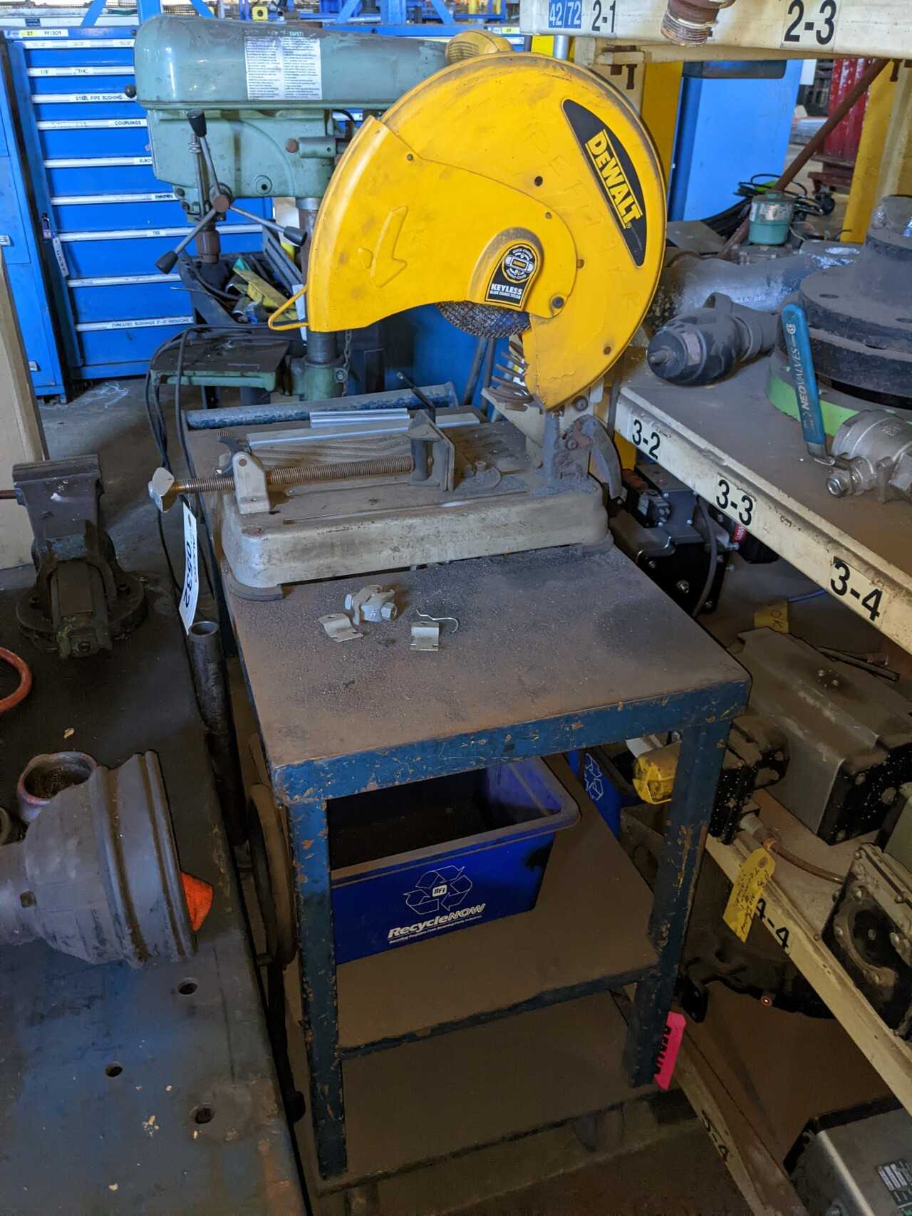 DEWALT D28715 120V-AC CHOP SAW WITH TABLE - ELECTRIC POWER TOOLS