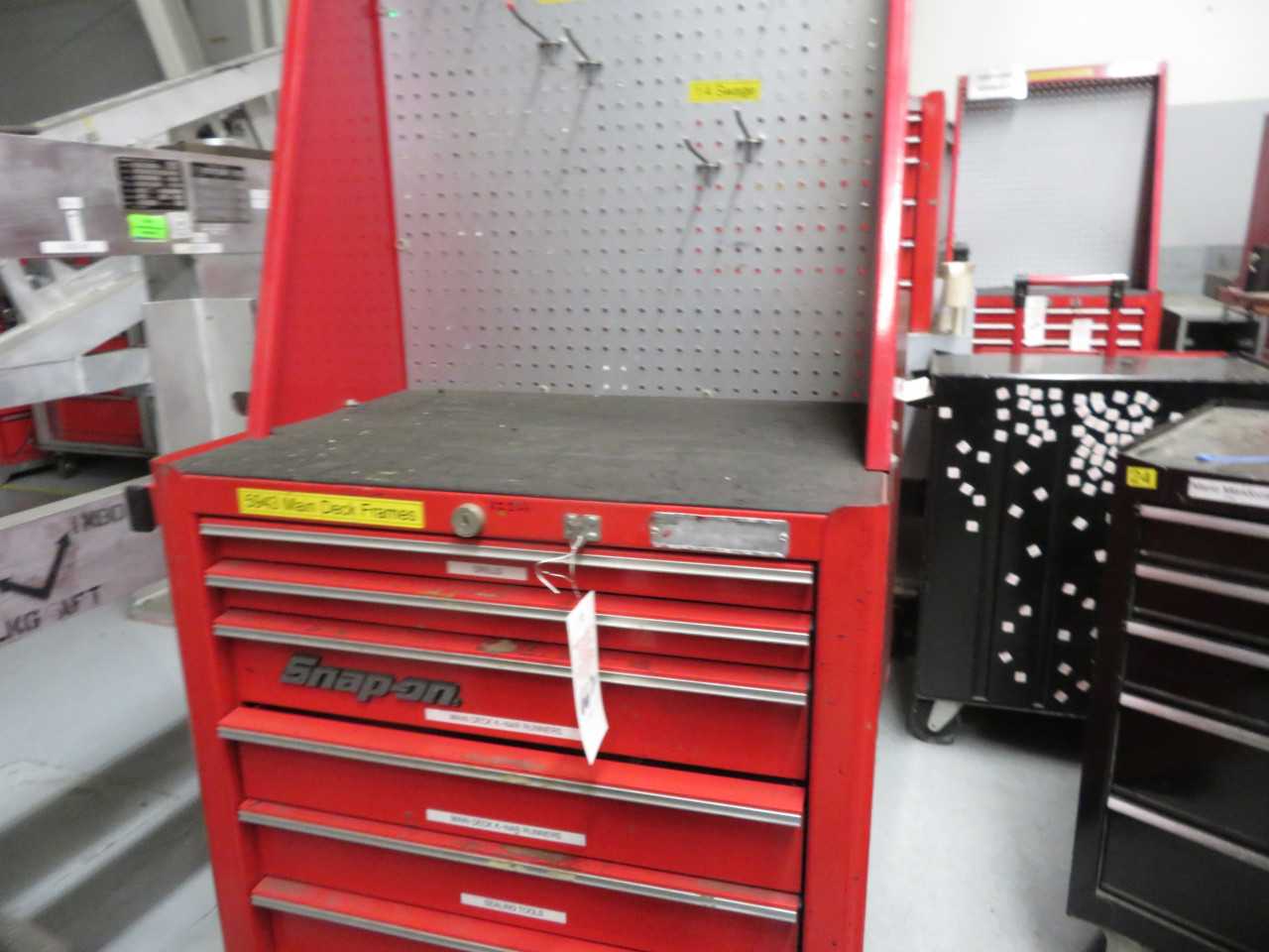 7 Drawer Tool Box Snap On - MISCELLANEOUS