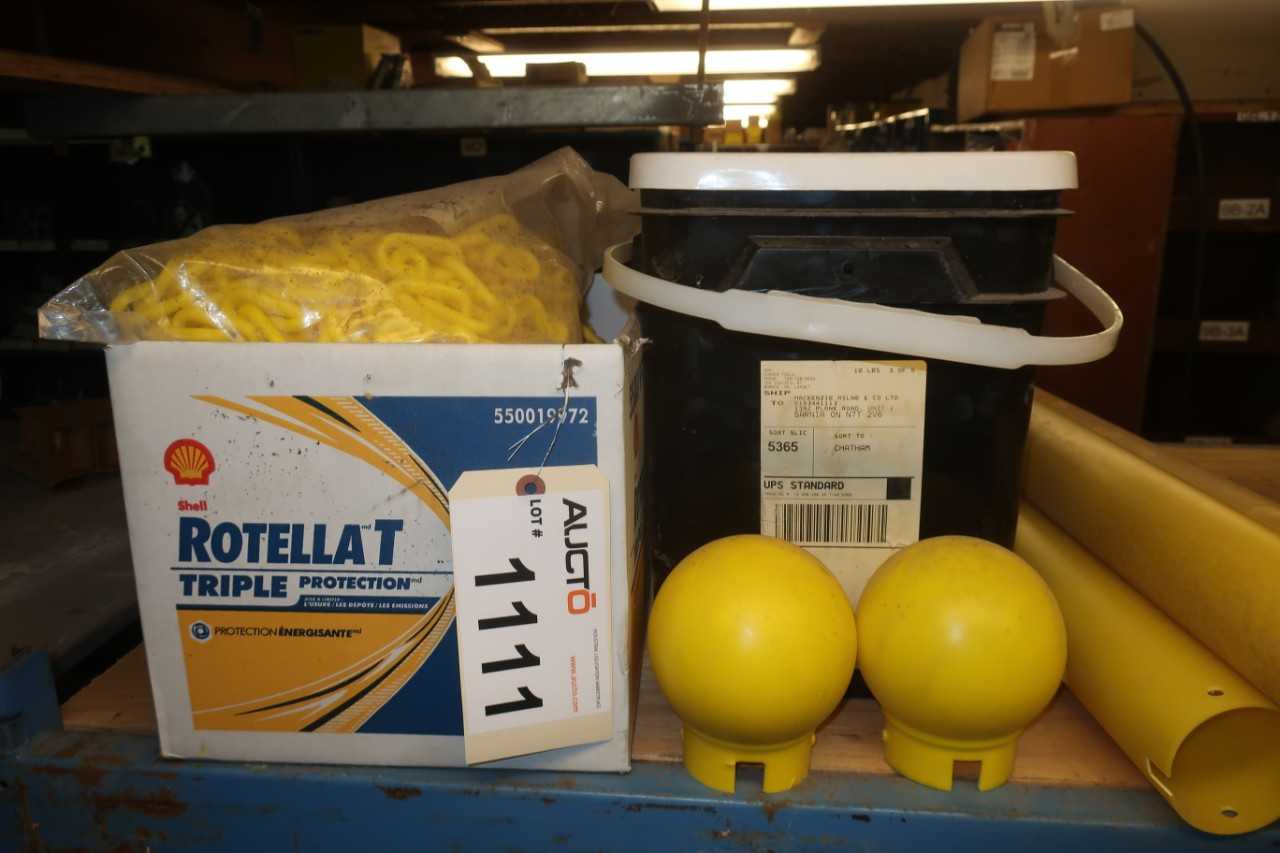 CONTENTS OF SHELF, ASSORTED YELLOW PLASTIC SAFETY CHAINS, PLASTIC POLES - SAFETY EQUIPMENT