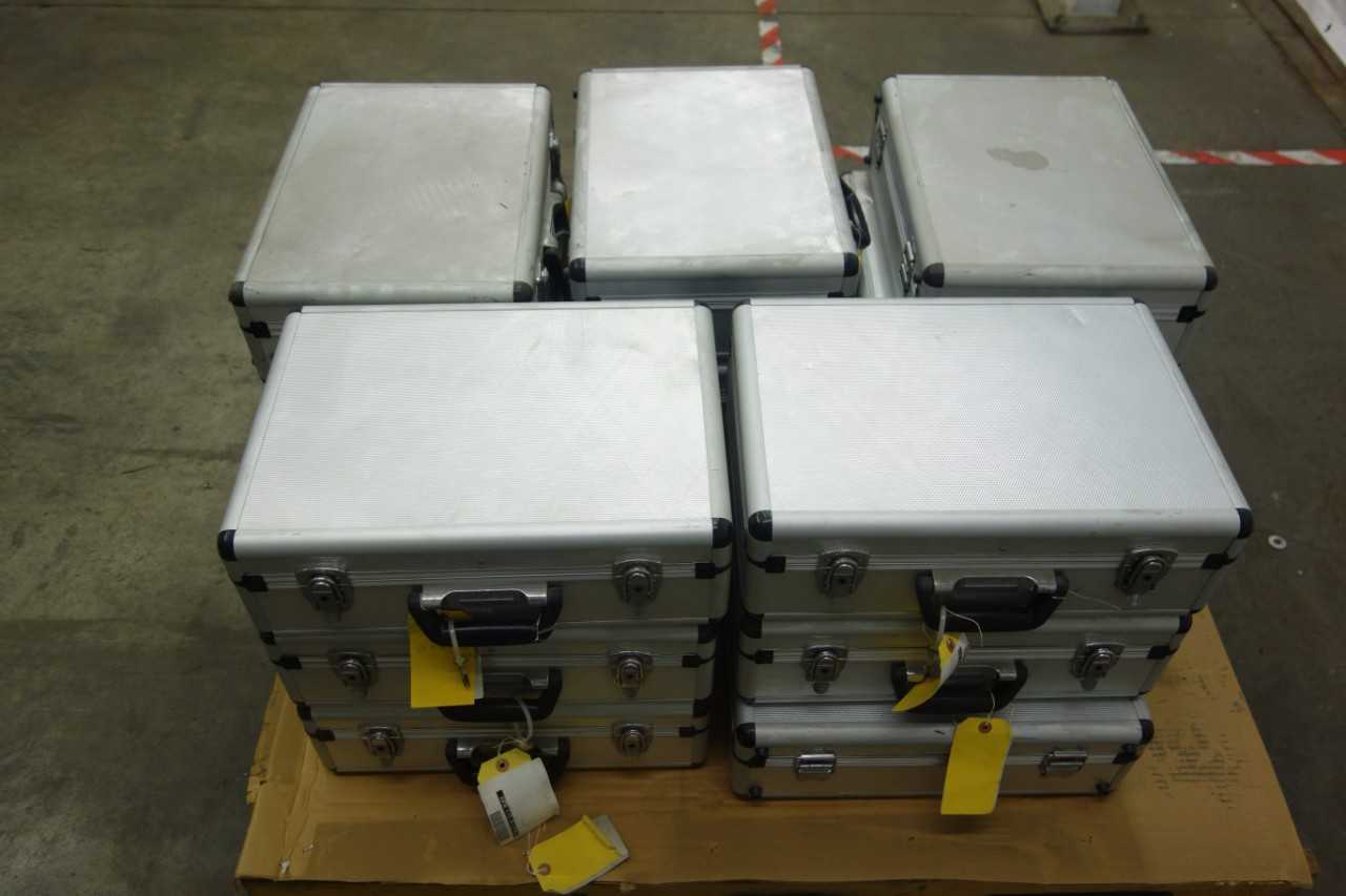 PALLET OF NEWMAN HATTERSLEY RD456, RD466, RD460 BELLOWS SEALED VALVE WELD CUTTERS - VALVES