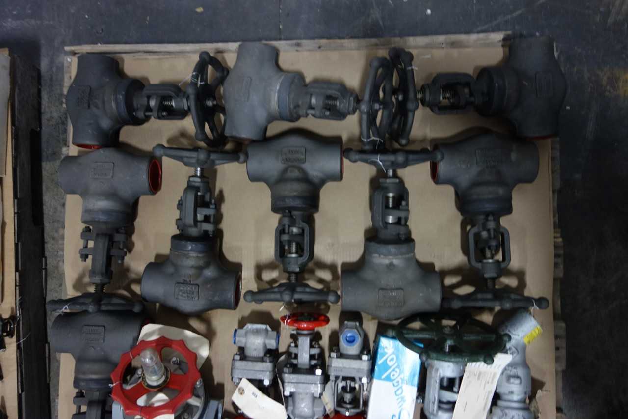2 PALLETS OF ASSORTED VALVES - VALVES