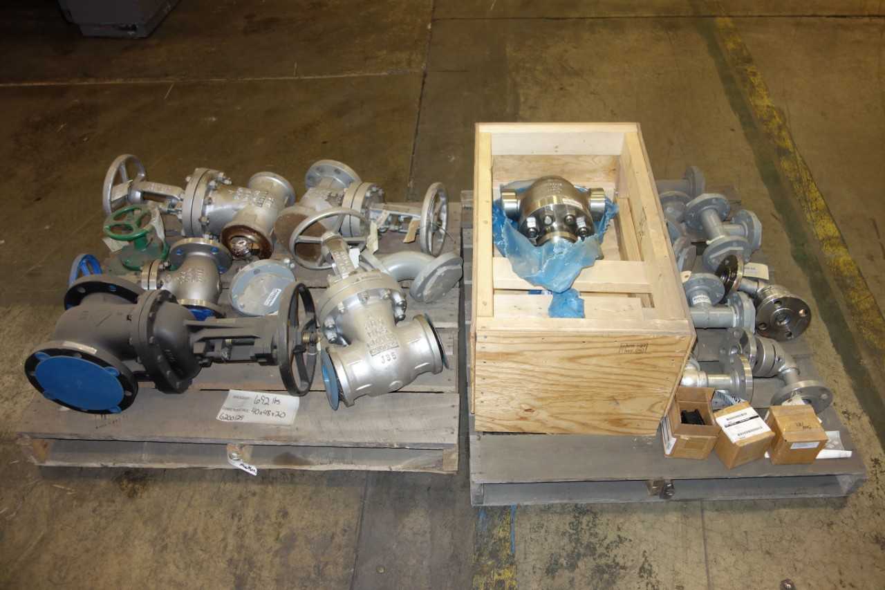 2 PALLETS OF ASSORTED GATE & GLOBE VALVES, COPES VULCAN, CRANE - VALVES