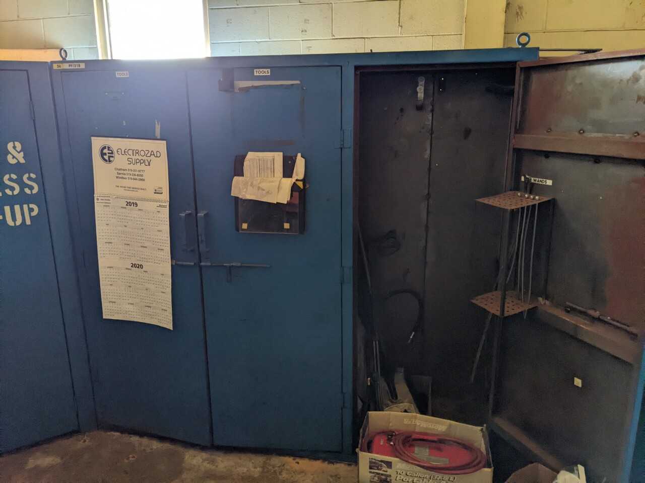 3 DOOR TOOL CABINET WITH CONTENTS, ASSORTED TOOLS, COMPRESSORS, WELDING STANDS, CYLINDERS - TOOL STORAGE