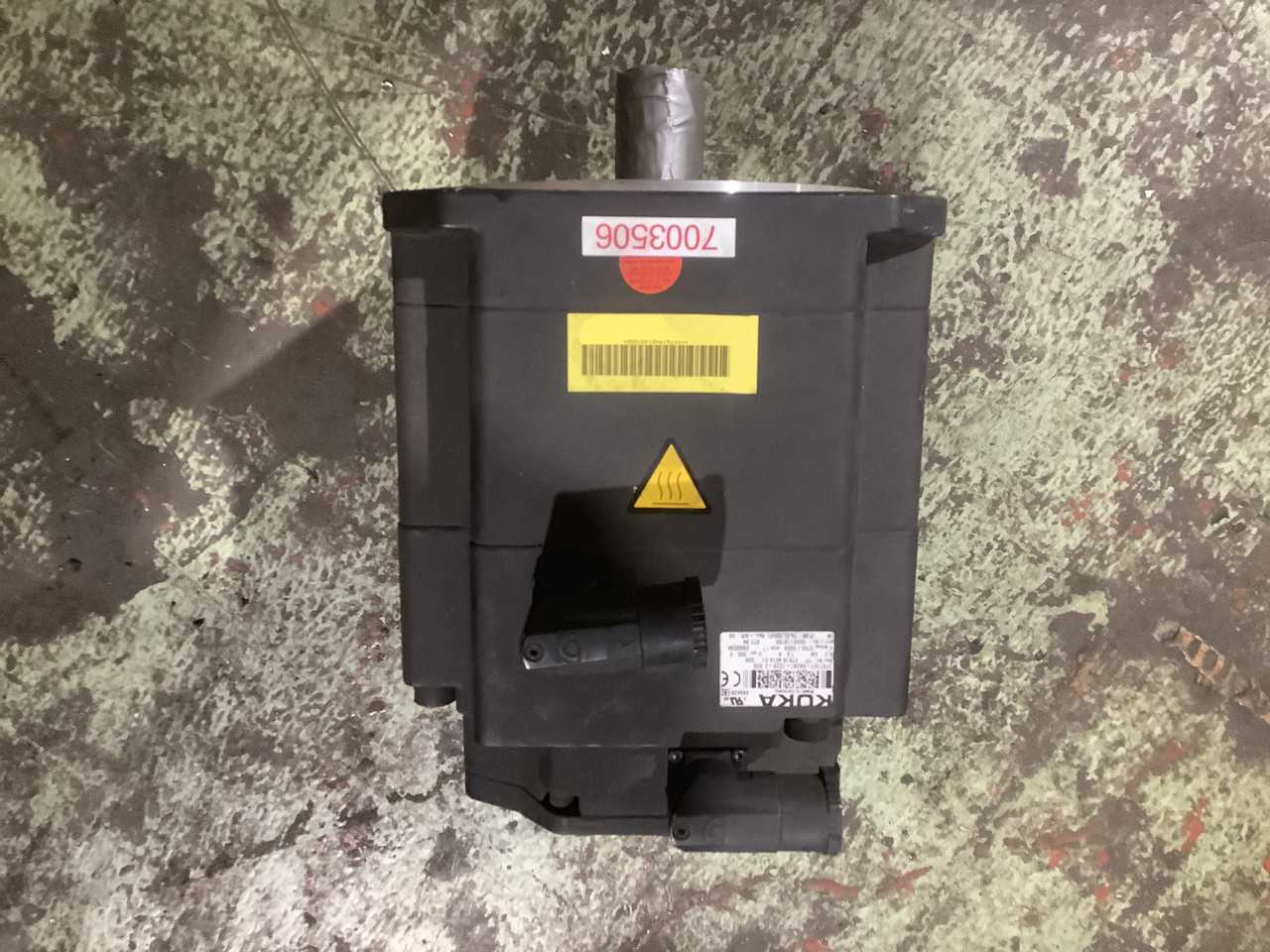Lot of 2 KUKA 1FK7101-5AZ91-1ZZ9-Z S06 (7003506) Servo Motor - SERVO