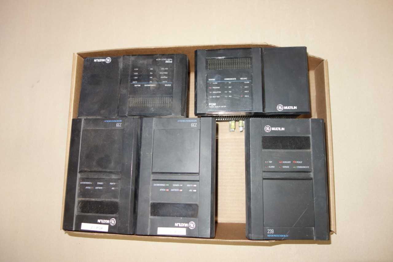 LOT OF 5 ASSORTED GENERAL ELECTRIC MOTOR PROTECTION RELAYS, 3X 239 RELAYS, 2X PQM RELAYS - ELECTRIC MOTORS