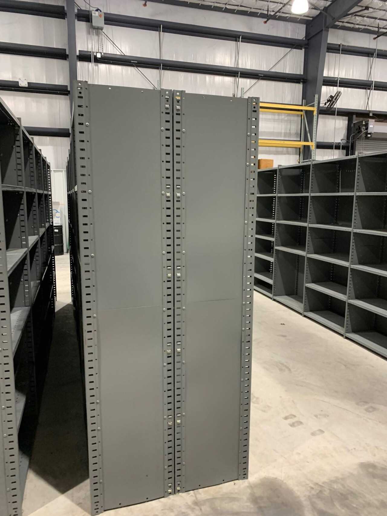 Large shelves - MATERIAL HANDLING