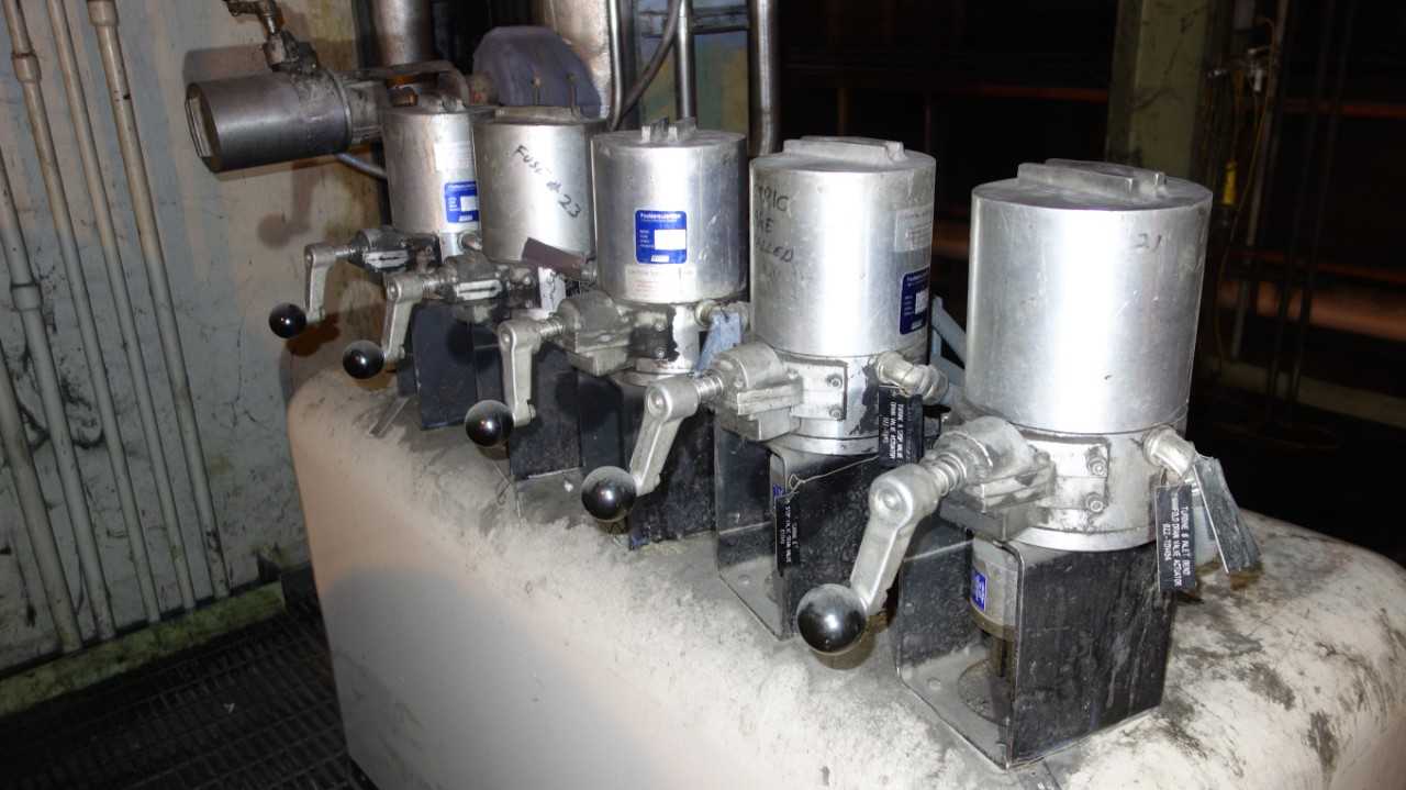 LOT OF 5 FOXBORO JORDAN 4-1630 TURBINE DRAIN VALVE ROTARY ACTUATOR - VALVES