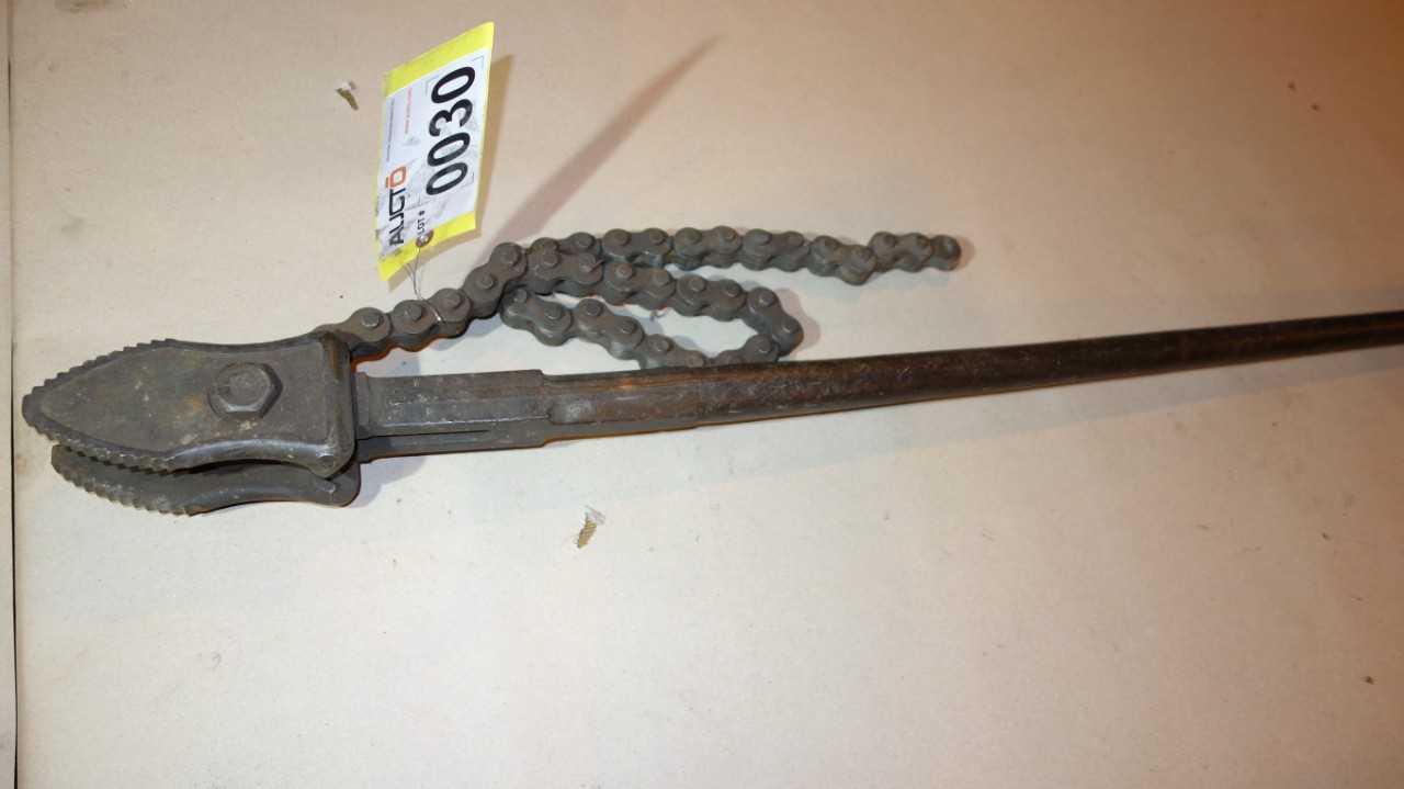 VULCAN 1-1/2-8IN PIPE CHAIN WRENCH - HAND TOOLS