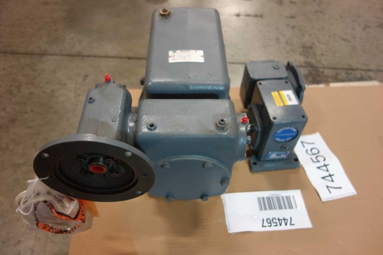 LOT OF TWO GEAR REDUCERS- BOSTON GEAR, WINSMITH - GEAR REDUCERS