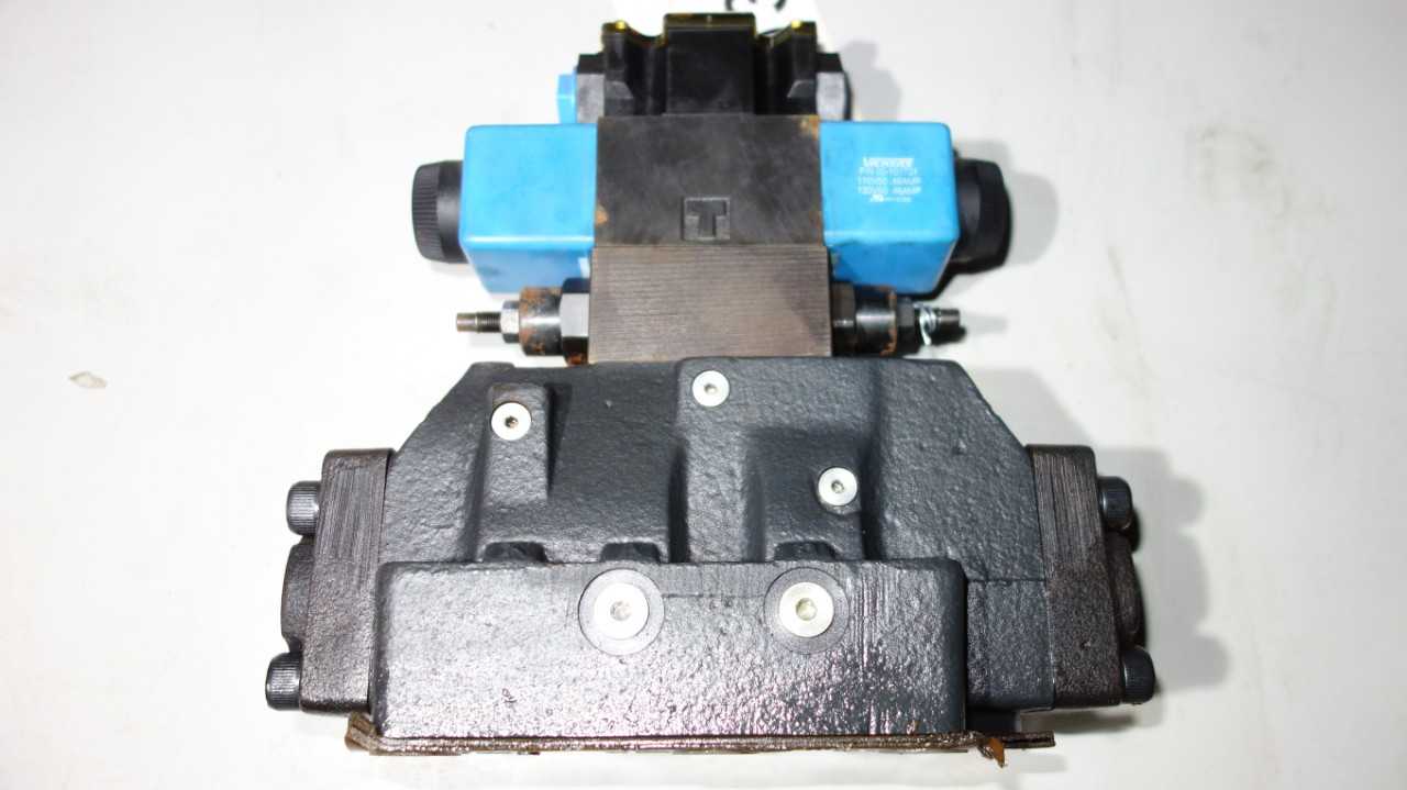 VICKERS DG5S-8-8C-2-R-VM-FW-B5-30 HYDRAULIC VALVE - VALVES